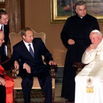 VaticanCity - Vladimir Putin meeting with Pope John Paul II - June 5 2000